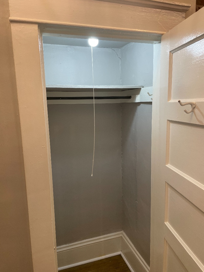 1 bed 1 bath all inclusive East End apt - Photo 9