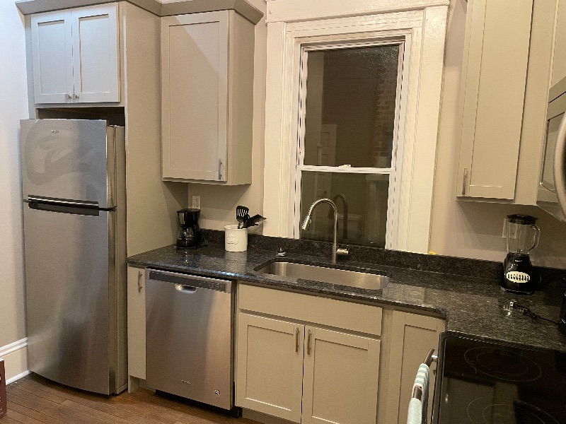 1 bed 1 bath all inclusive East End apt - Photo 12