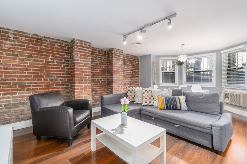 Cozy Exposed Brick 2 BD In Adams Morgan - Photo 3