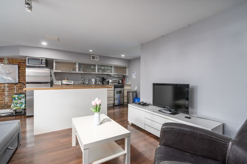 Cozy Exposed Brick 2 BD In Adams Morgan - Photo 4