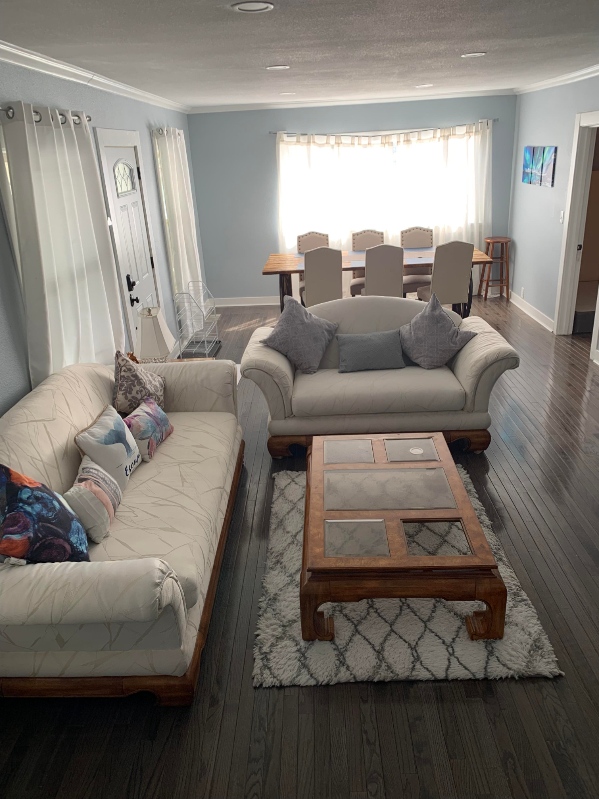 Fully furnished basement, just 5mins from hospital - Photo 2