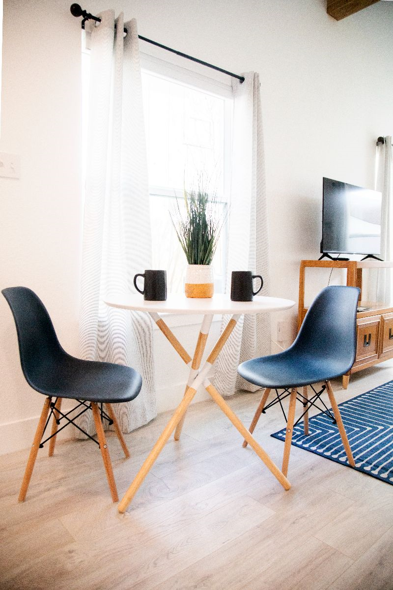 Bright Modern Cherry Creek 2 bed/ 1 bath - Photo 3