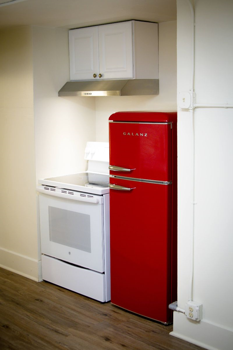 Sunny Garden-Level Apartment - Photo 9