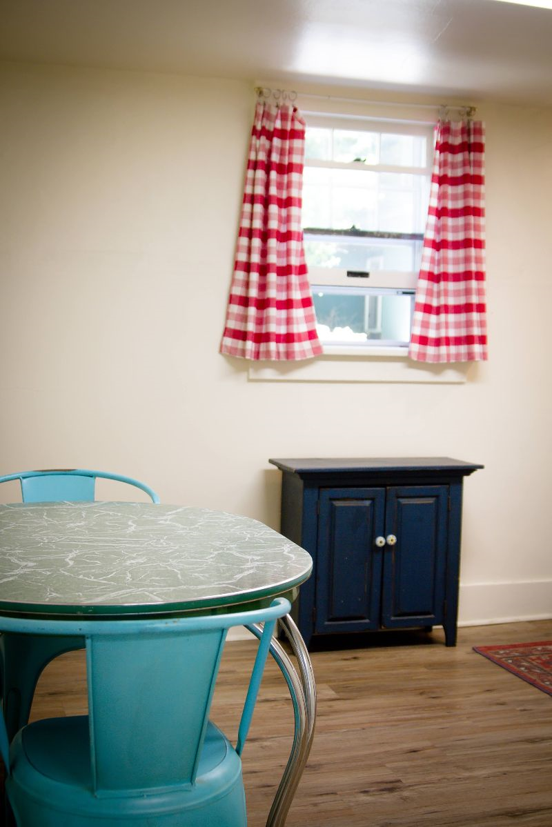 Sunny Garden-Level Apartment - Photo 12