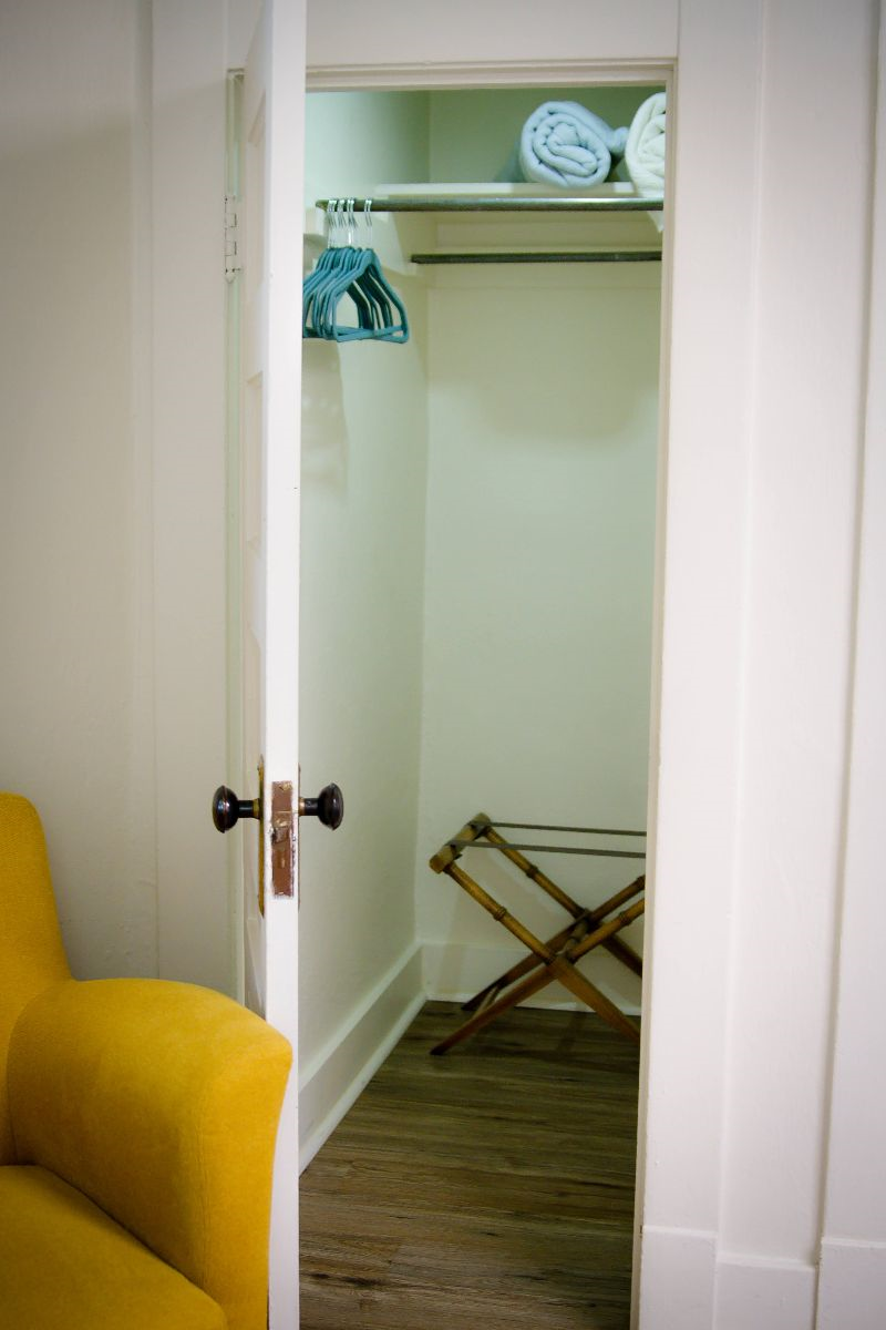 Sunny Garden-Level Apartment - Photo 7