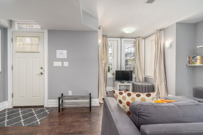 Modern and Contemporary Ground Floor Apartment 2 Bed 2 Bath - Photo 4