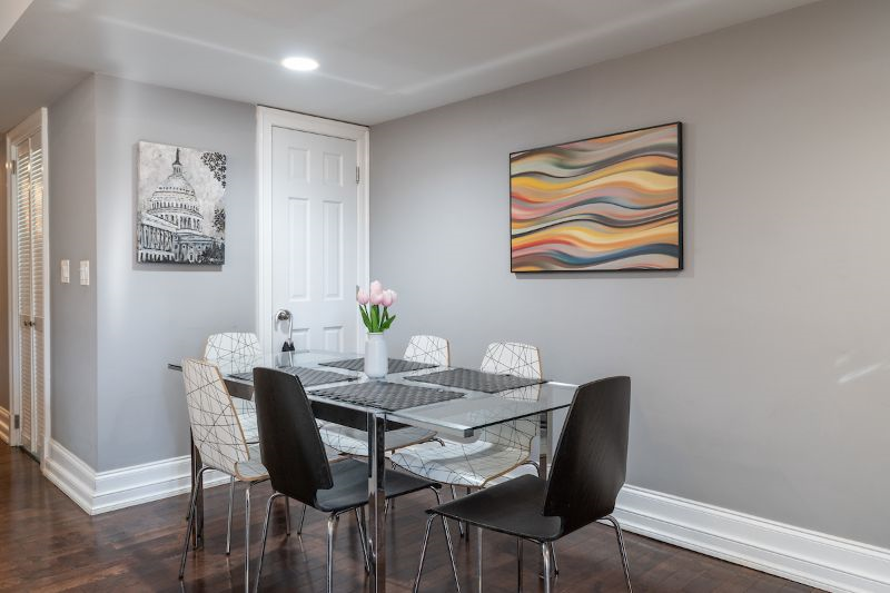 Modern and Contemporary Ground Floor Apartment 2 Bed 2 Bath - Photo 5