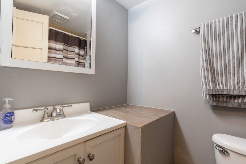 Cozy & Comfortable 1BD in Capitol Hill - Photo 11
