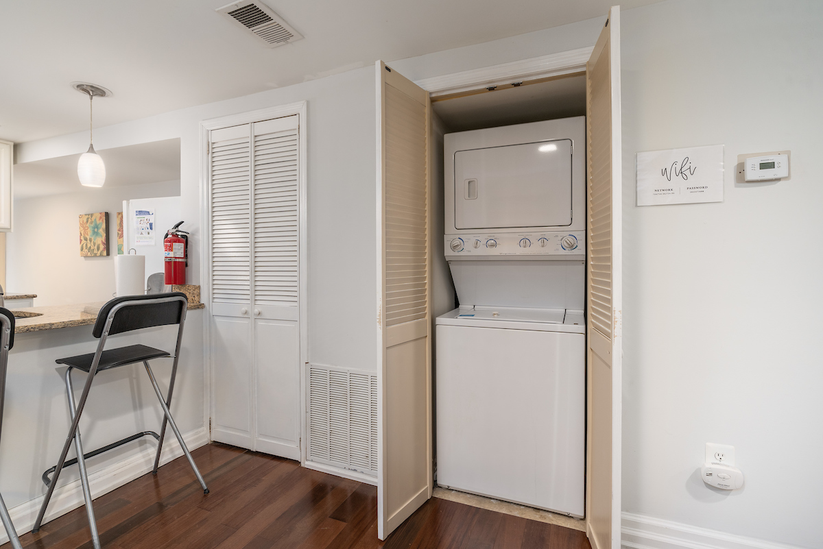 Cozy & Comfortable 1BD in Capitol Hill - Photo 10