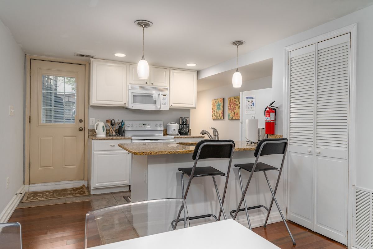 Cozy & Comfortable 1BD in Capitol Hill - Photo 7