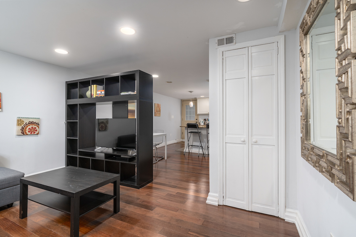 Cozy & Comfortable 1BD in Capitol Hill - Photo 4