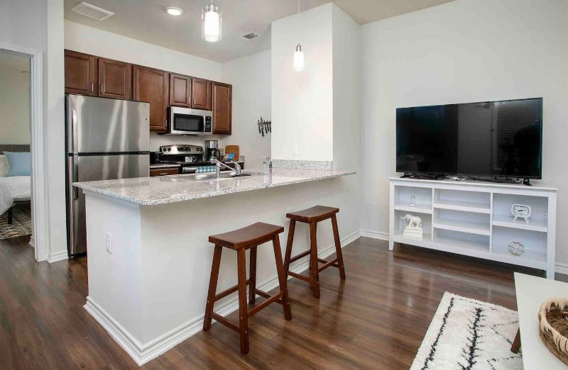 Top-Notch Tyler Apartment - Photo 6