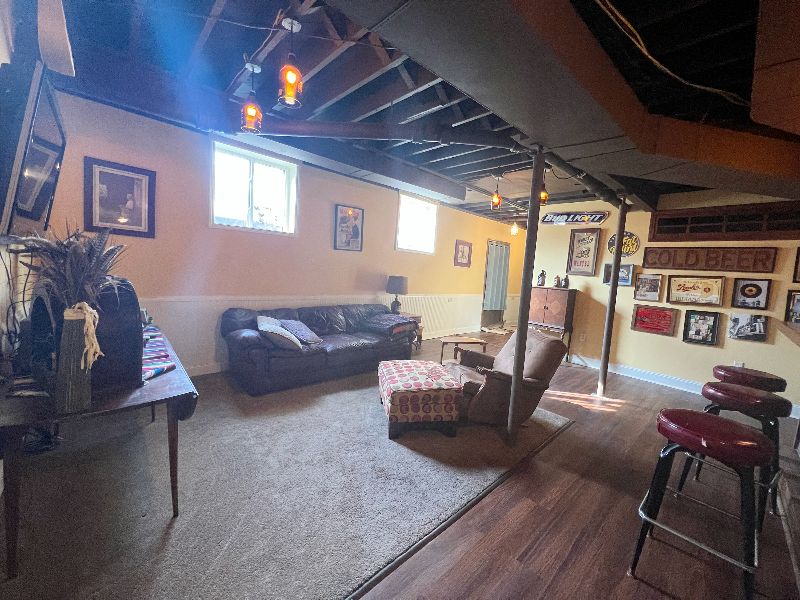 Unique Vintage Pub Style Basement Apartment
