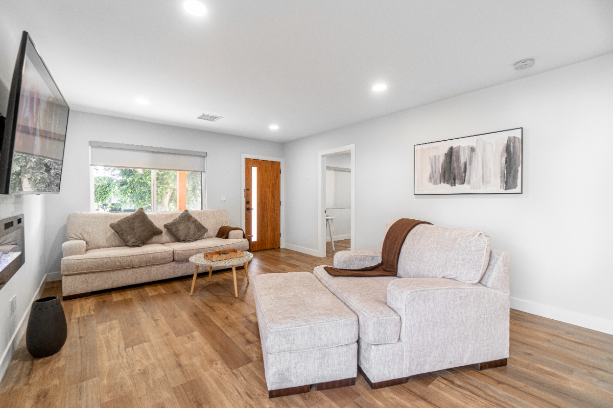 Modern Craftsman style front House