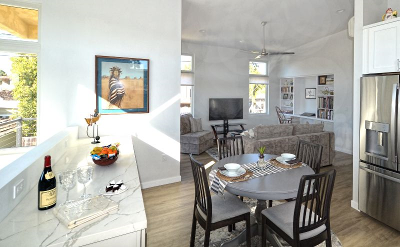 Upscale modern guest house - a block to Sail Bay and the beach. - Photo 5