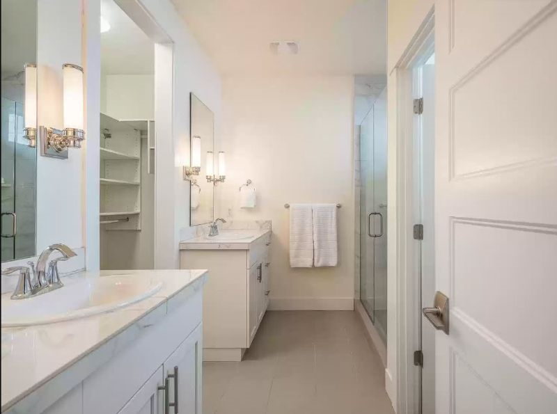 1st floor Primary Bedroom Bath walk in closet in beautiful old farm/SE Bend 3 bd home next to Aspenglow Park - Photo 2