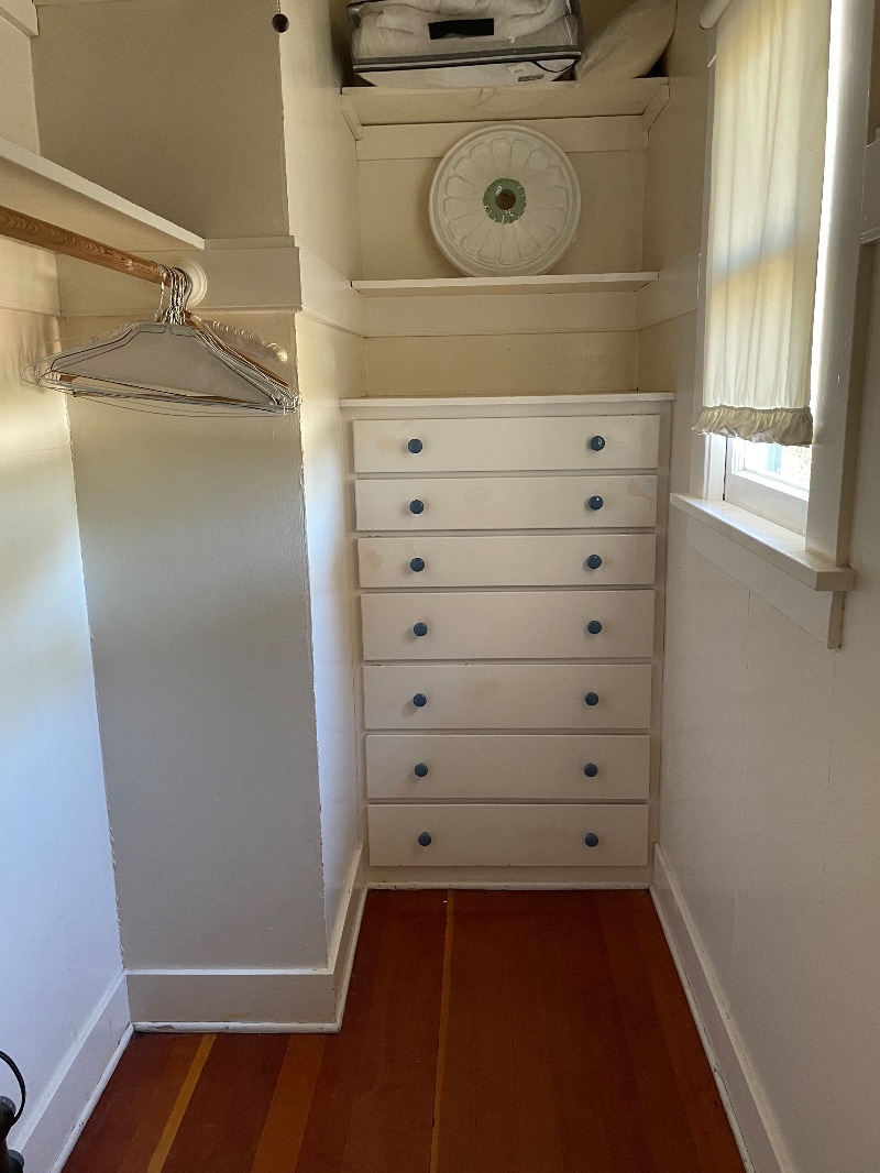 Large, sunny room Los Altos Hills, CA - Photo 6