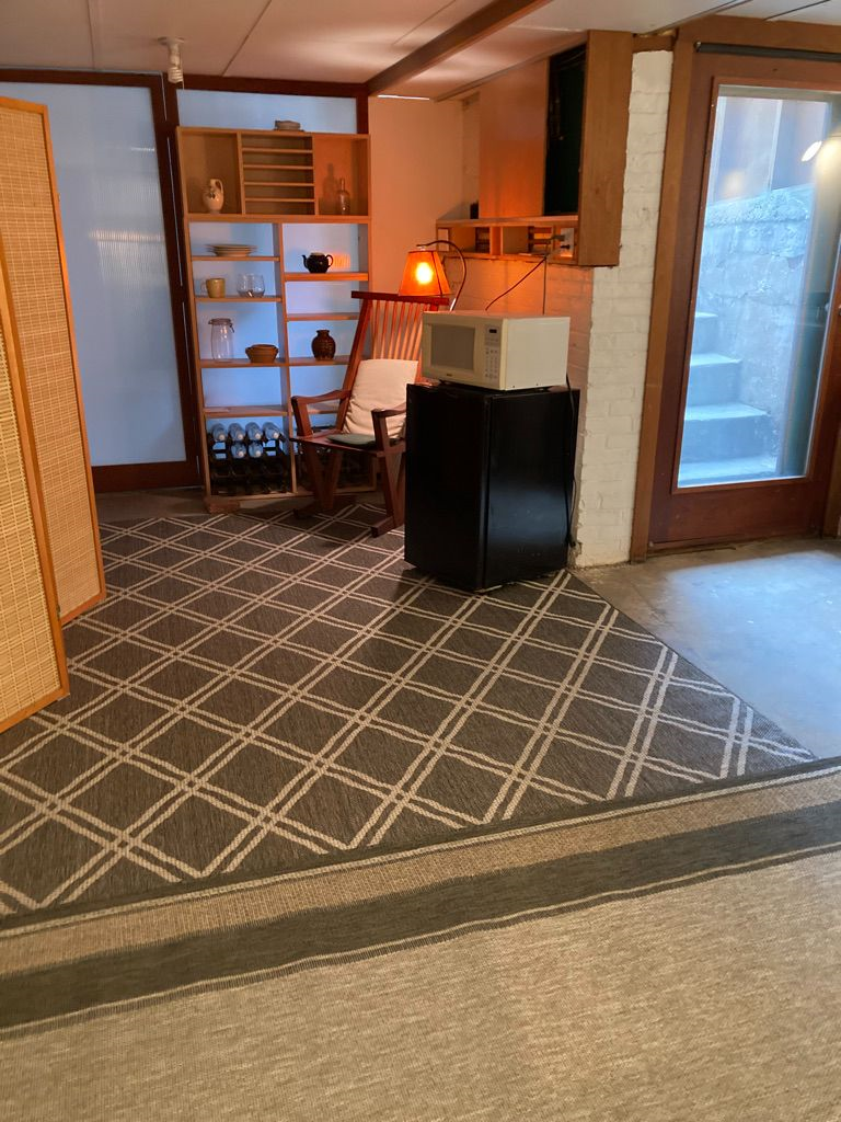 Large Fully Furnished Bedroom Available - Photo 7