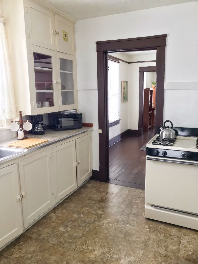 New York Style Apt. - Photo 8