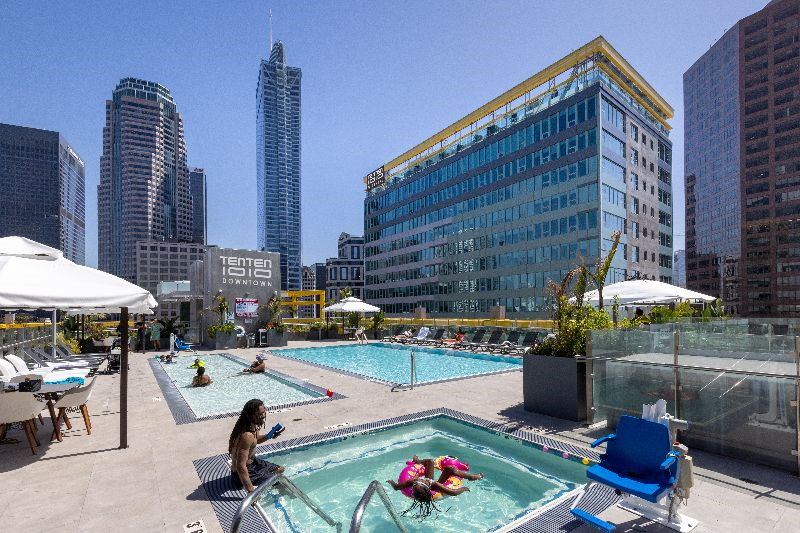 TENTEN DOWNTOWN - Up to 10 Weeks Free & Limited Time Specials - Call For Details Studio