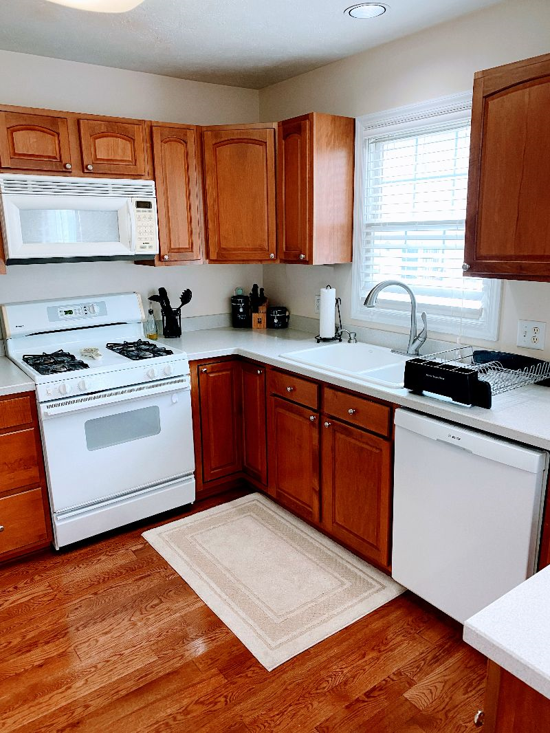 Townhome Walking Distance from Hospital. - Photo 12