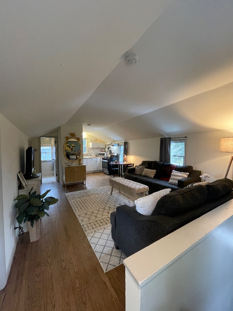 Lovely Apartment in quiet Neighborhood - Photo 1