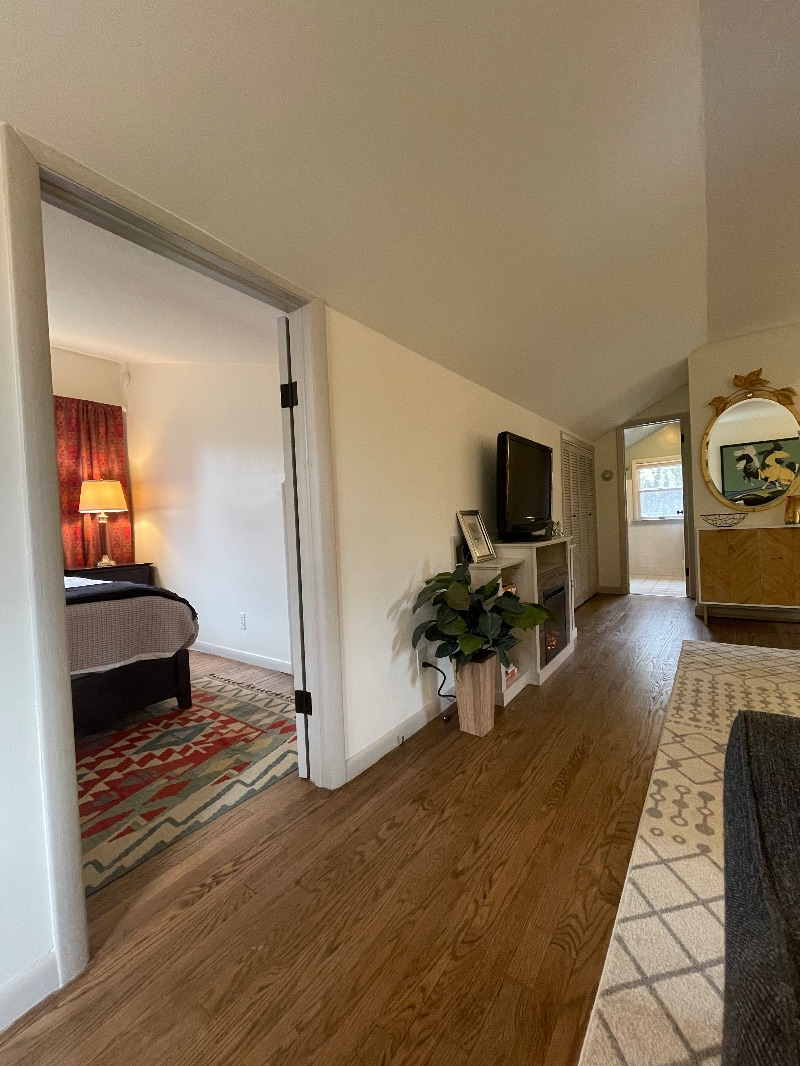 Lovely Apartment in quiet Neighborhood - Photo 4