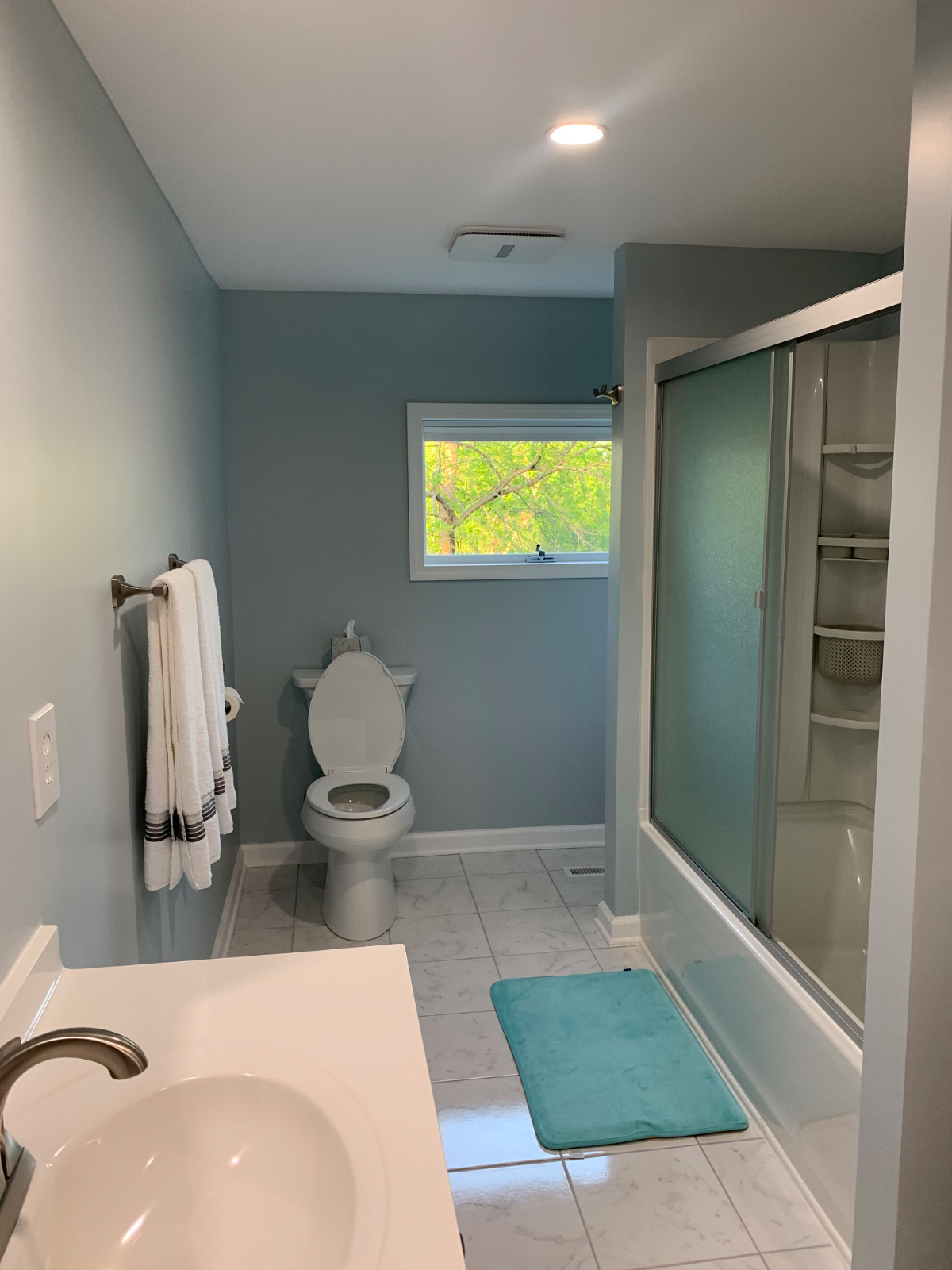 Modern Apartment In Friendly Neighborhood 1 bedroom - Photo 12