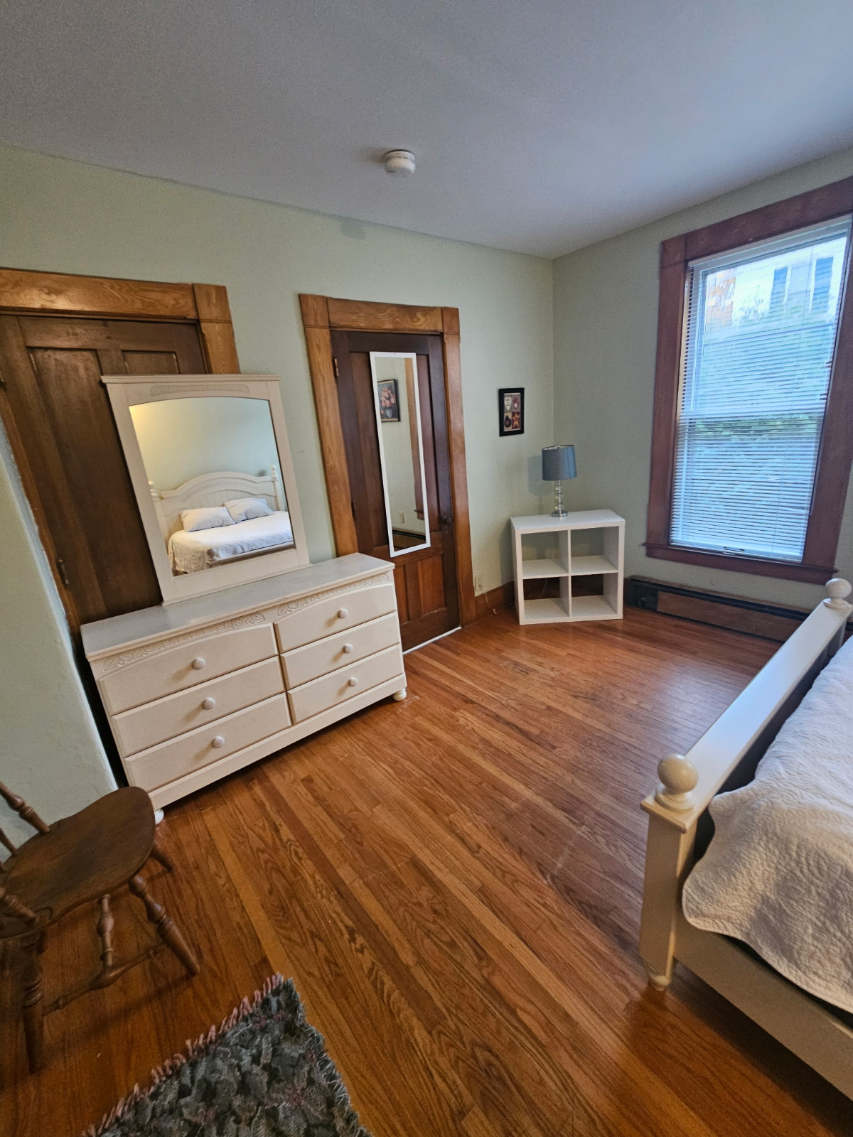 Great Apt near Hospitals across from park -1 - Photo 7