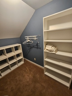 Great Apt near Hospitals across from park -1 - Photo 11