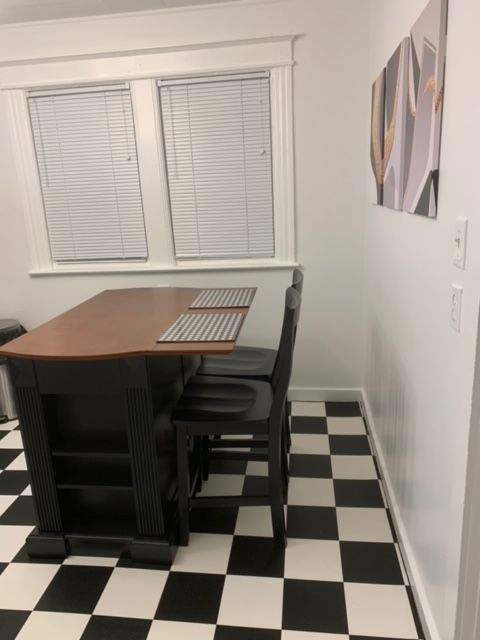 Rave Reviews- Newly Renovated-10 Min from RGH/Strong/Unity Hospital! - Photo 11