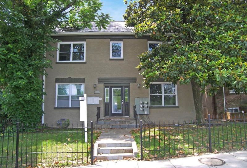 Cozy Condo H Street 2 bedroom 2 bath - Photo 4