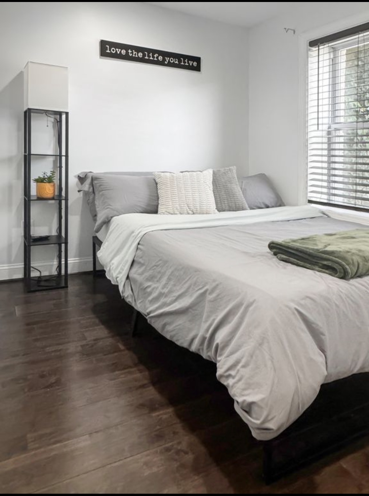 Cozy Condo H Street 2 bedroom 2 bath - Photo 12