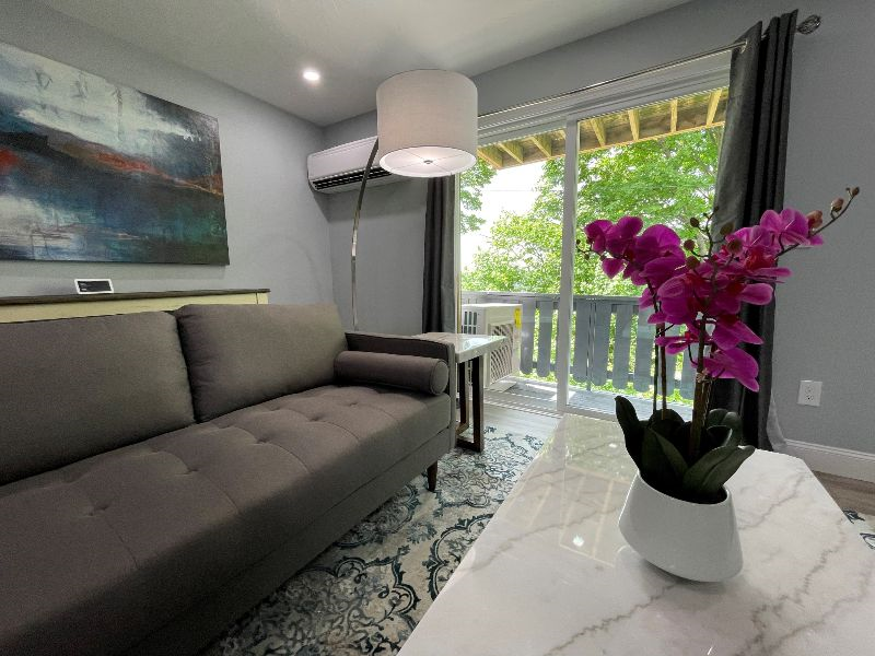 Beautiful 2 BR Condo near Hospitals HBHS