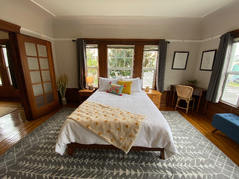 Bright Spacious Noe/Mission 2 bed/2bath + Garage - Photo 1