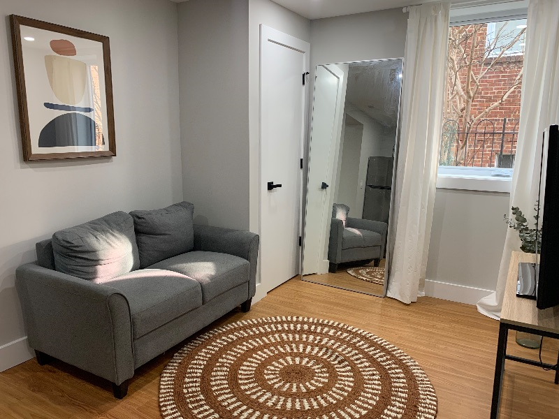Bright 1Bdrm English Basement - 10min Capitol Hill - Photo 2