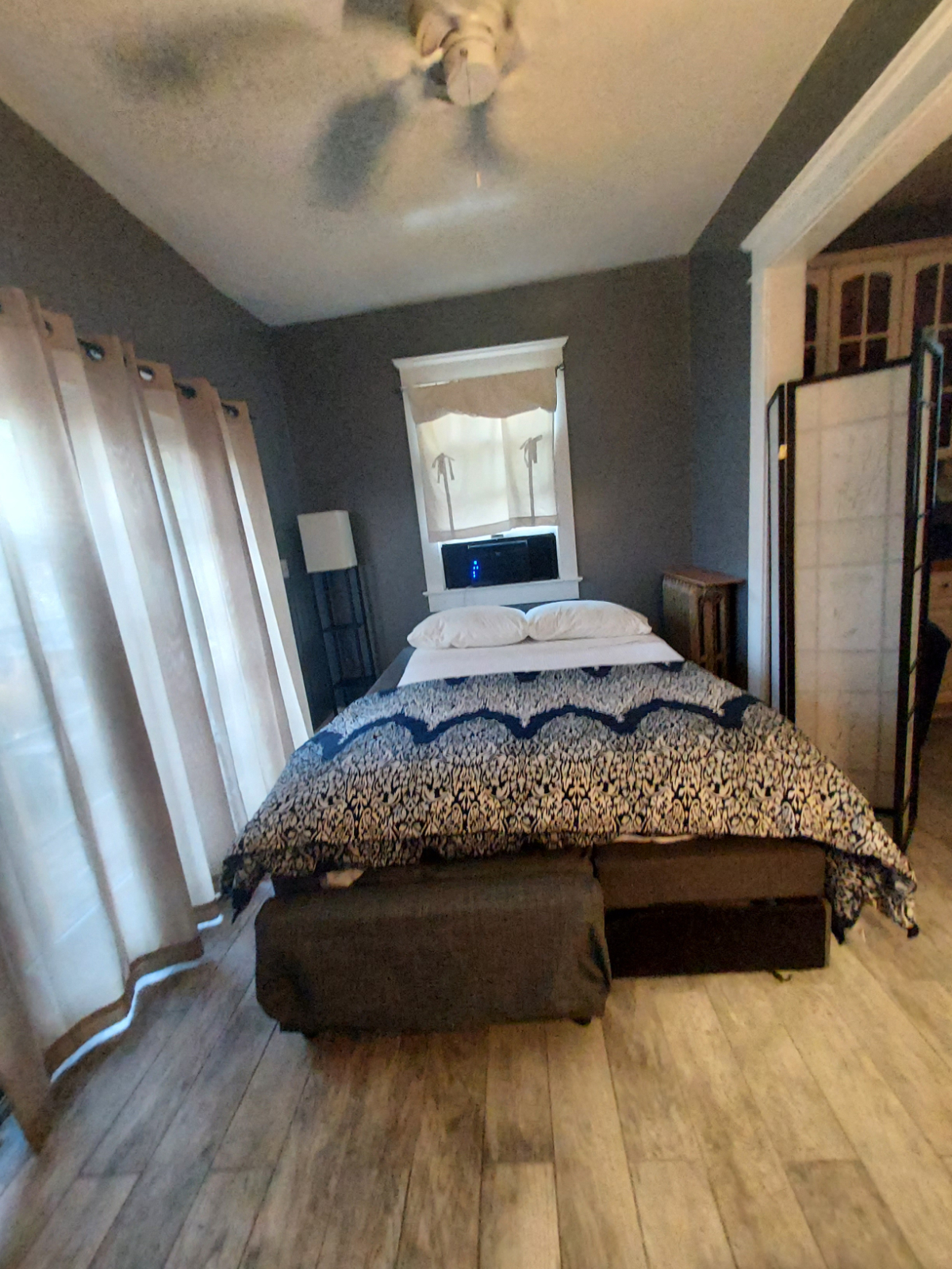 Sunny, spacious, studio apartment in 16th Street Heights (NW DC), parking included - Photo 9