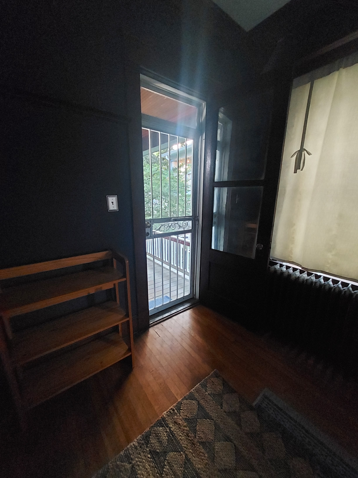 Sunny, spacious, studio apartment in 16th Street Heights (NW DC), parking included - Photo 3