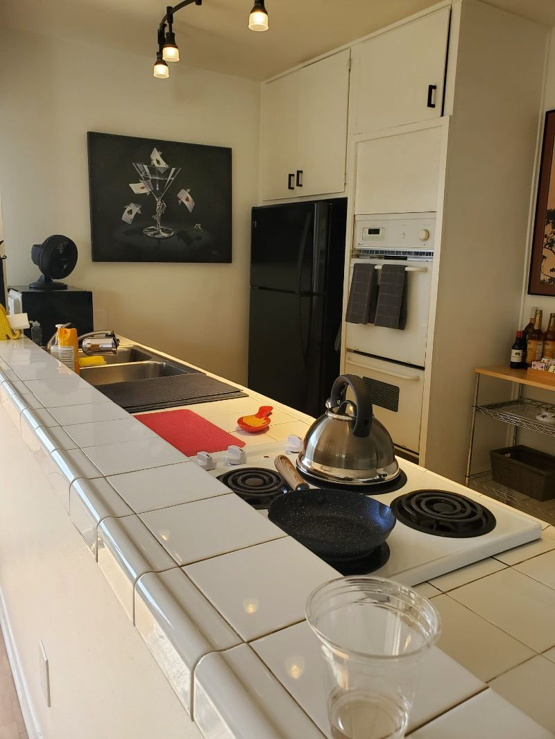2 Bedroom. 2 Bath. 1 mile from Cedars Sinai... - Photo 4