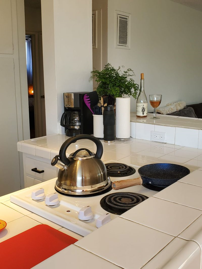 2 Bedroom. 2 Bath. 1 mile from Cedars Sinai... - Photo 6