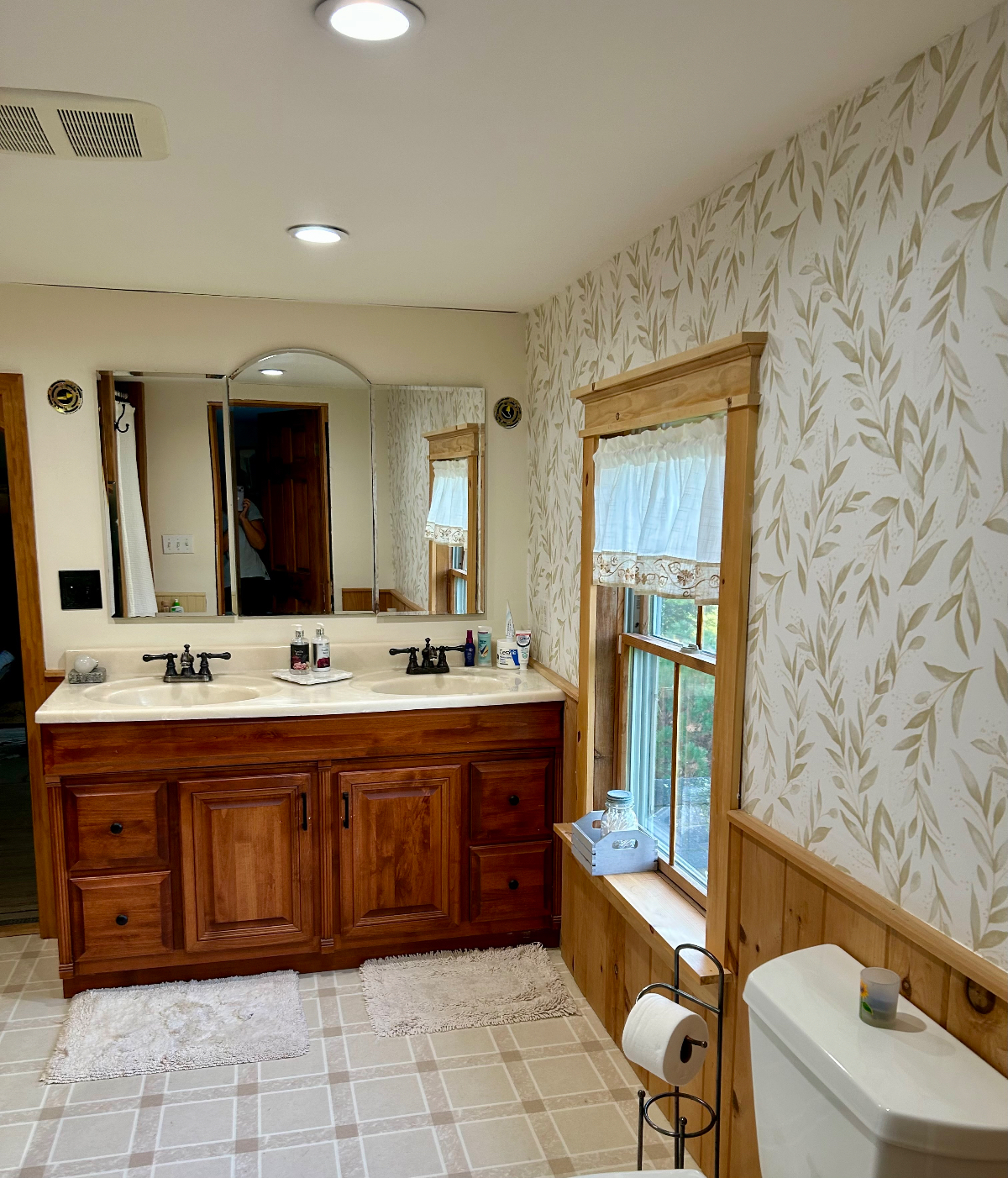 Large Master Bedroom In Farmhouse 20 Min to Rutland - Photo 5