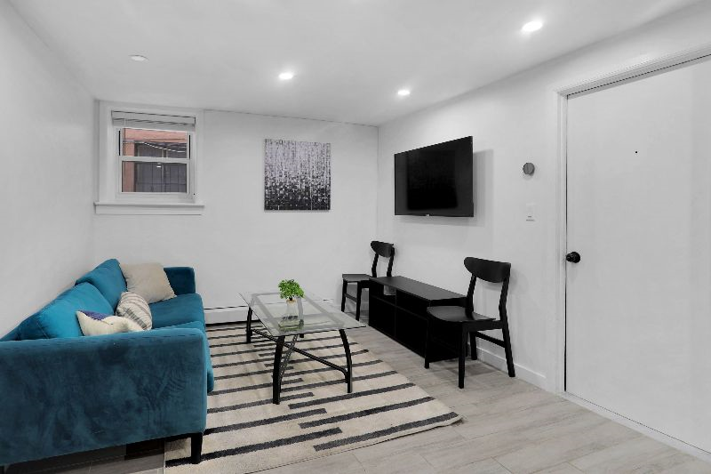 Modern 2 BR Brooklyn Apt Walking Distance to Hospitals w/ W/D - Photo 3