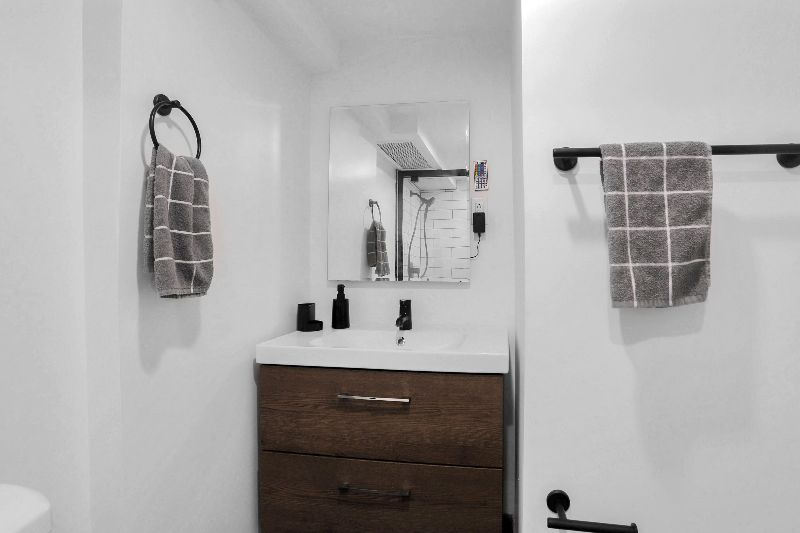Modern 2 BR Brooklyn Apt Walking Distance to Hospitals w/ W/D - Photo 11