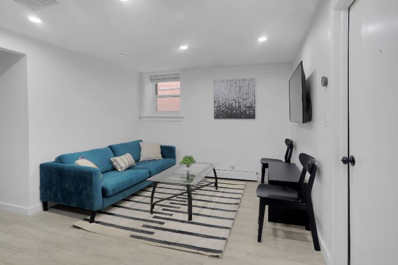 Modern 2 BR Brooklyn Apt Walking Distance to Hospitals w/ W/D - Photo 4