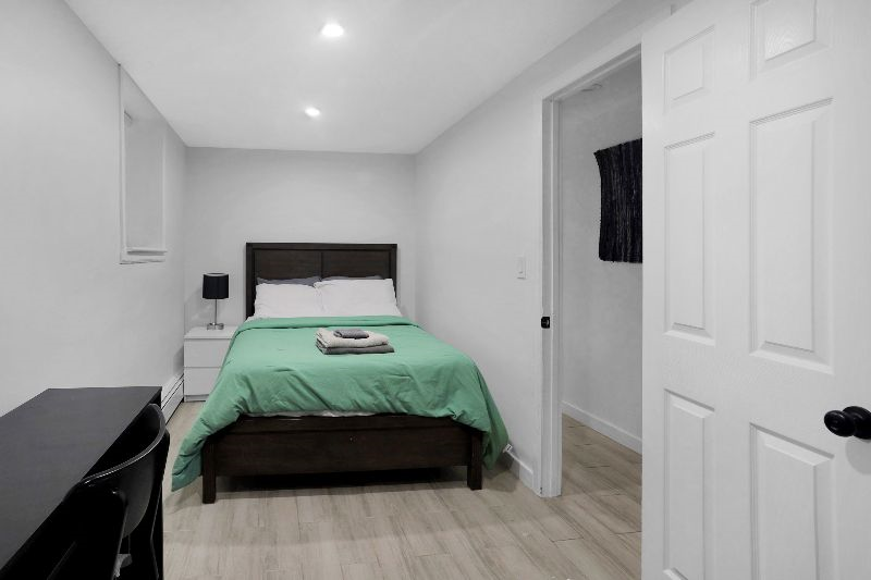 Modern 2 BR Brooklyn Apt Walking Distance to Hospitals w/ W/D - Photo 8