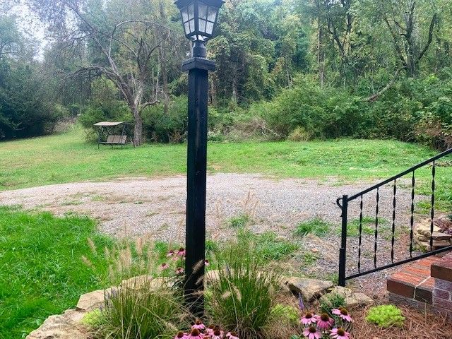 Bella Cottage on private 80-acre estate - Photo 5