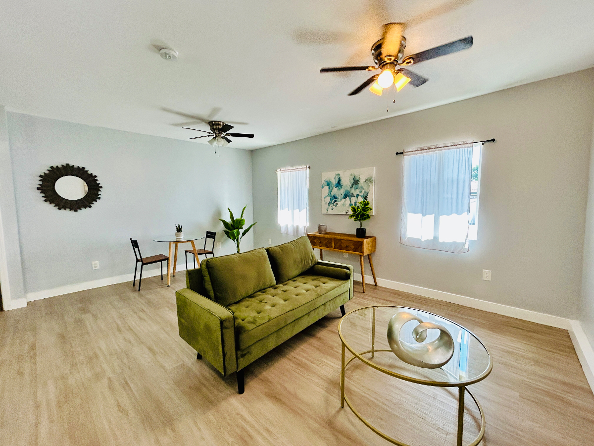 1 bedroom 1 bath Unit Large Living Area and Bedroo
