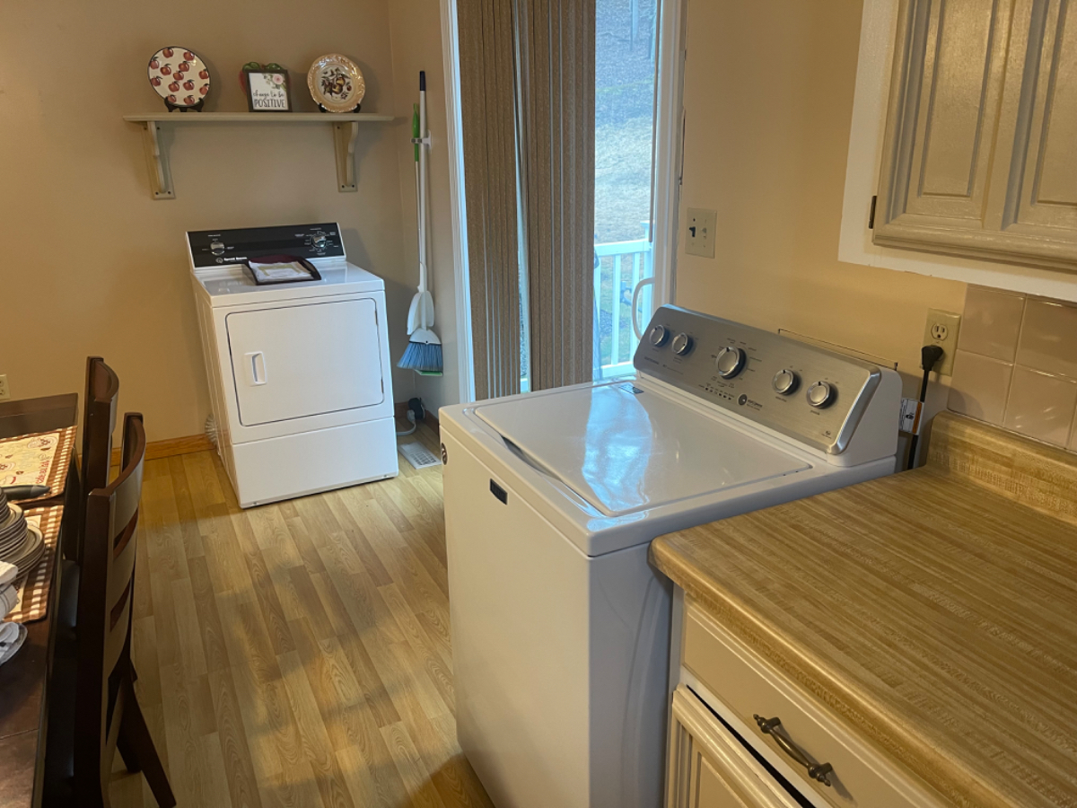 2 BEDROOM APT.--SHORT TERM 396 Tolbert Farm UP Stairs - Photo 4