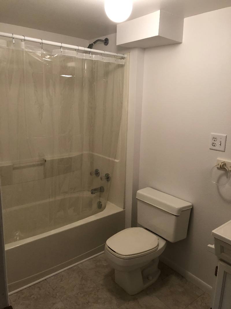1 Bedroom 1 Bath Apartment Great Location - Photo 5