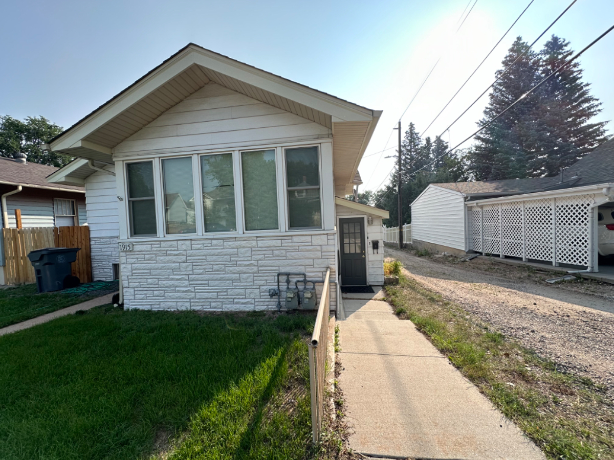 1 Bedroom 1 Bath Apartment  Great Location - Photo 12